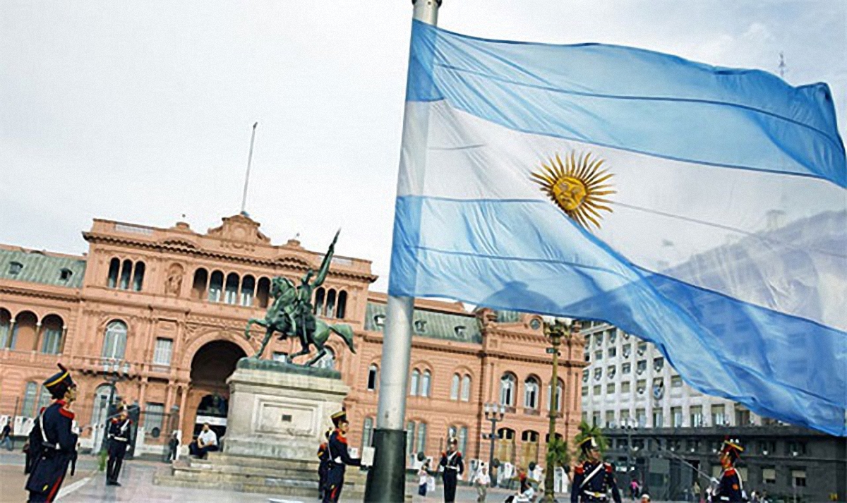 Сенат Аргентины выступил против легализации абортов - фото 1