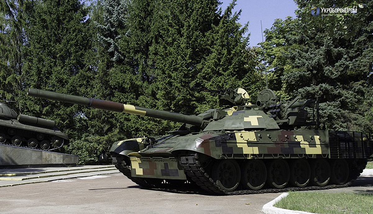 В Украине успешно испытали модернизированный танк Т-72АМТ - фото 1