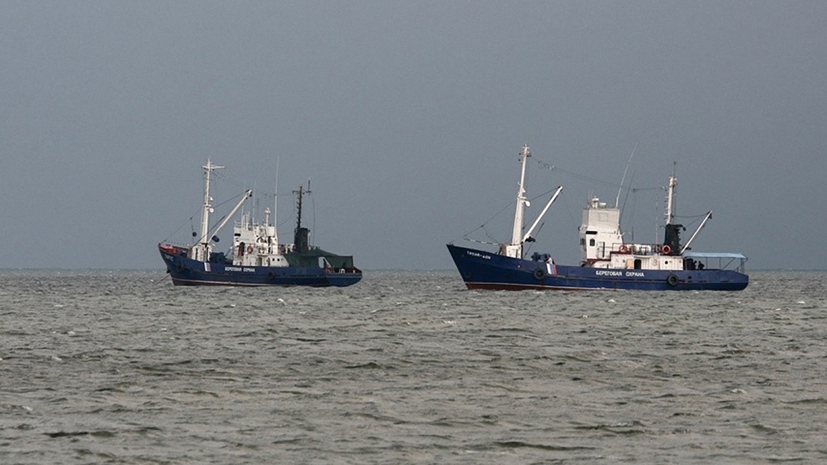 Российские террористы продолжают блокаду украинских портов в Азовском море - фото 1