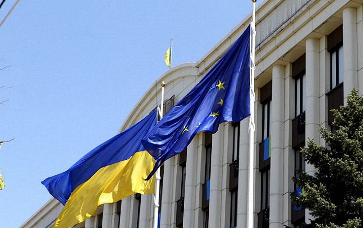 Украина договорилась с ЕС об условиях получения миллиарда евро помощи - фото 1
