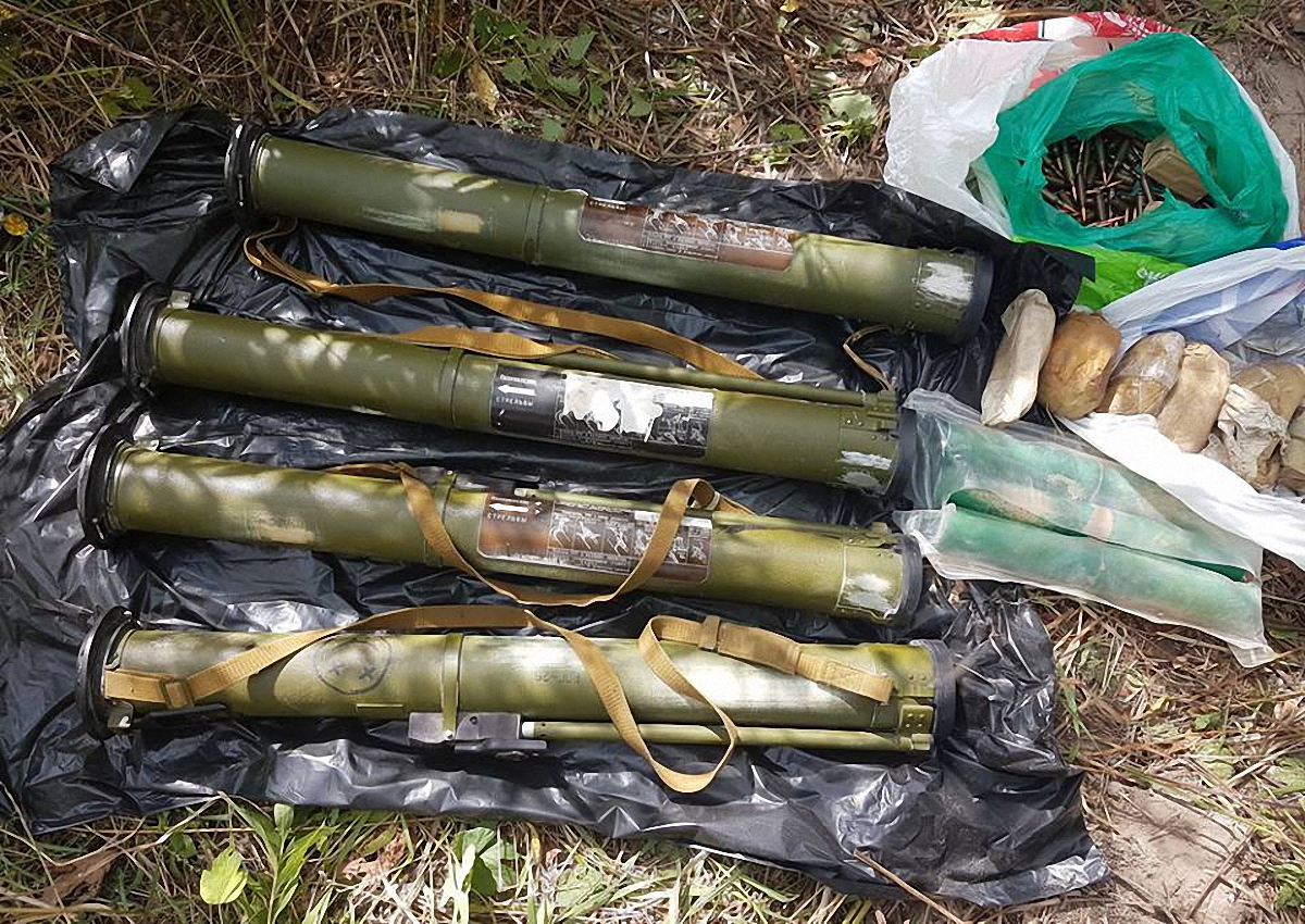 Оружие и взрывчатку вывезли из Донбасса - фото 1