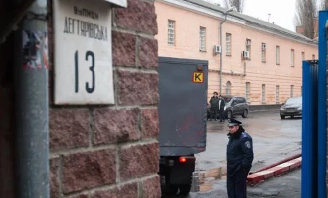 Осужденные могли беспрепятственно выходить на свободу из Лукьяновского СИЗО - фото 1