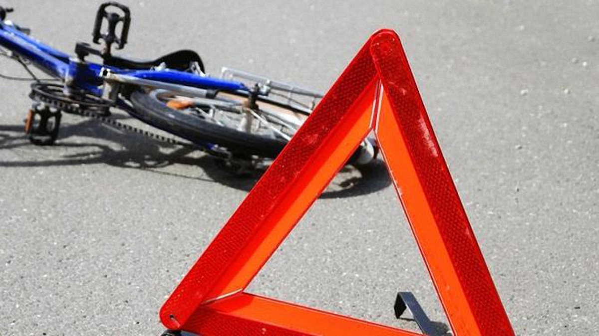 Велосипедист погиб после столкновения с машиной начальника областной полиции - фото 1