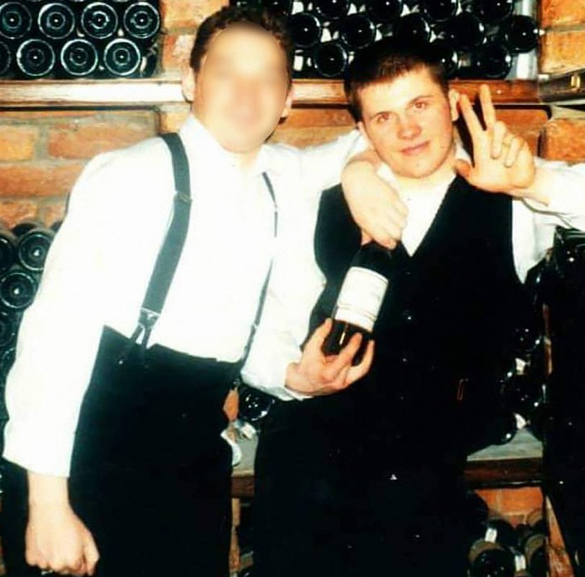 Телеканал опубликовал фотографию Мишкина, сделанную в 2000 году - фото 1