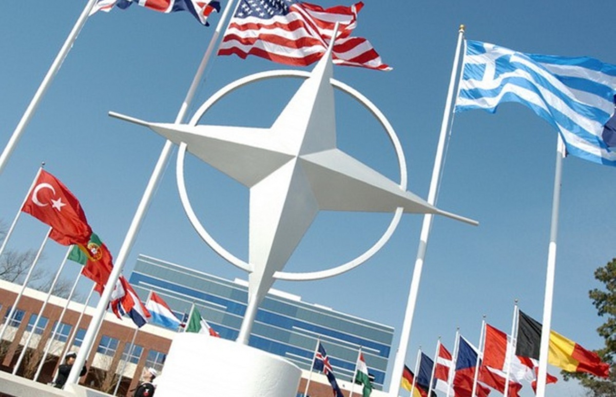 НАТО обвинило Россию в выходе США из ракетного договора - фото 1