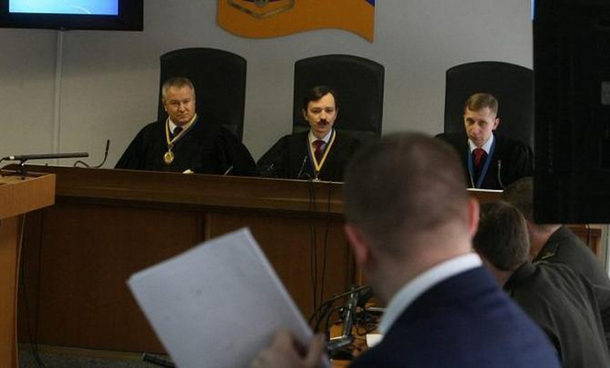 Суд по делу Януковича продолжат завтра - фото 1