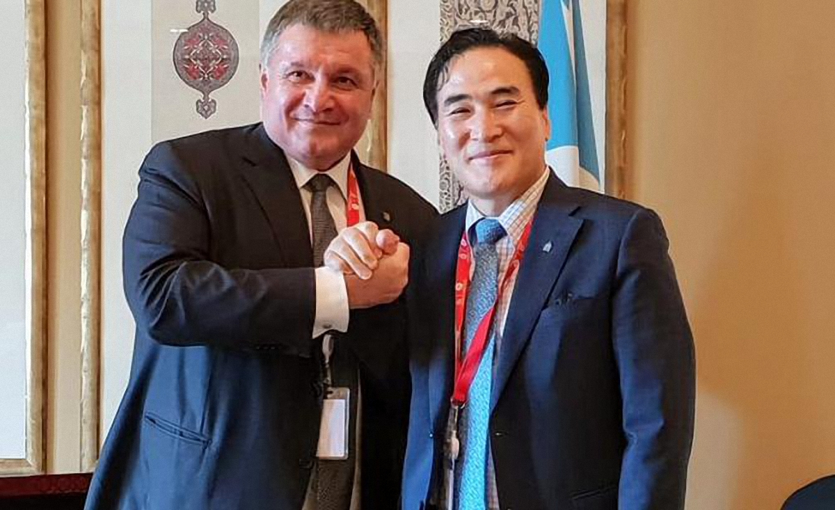 Аваков с новым главой Интерпола - фото 1