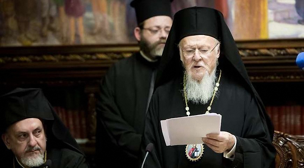 Украинская поместная церковь получила конституцию - фото 1