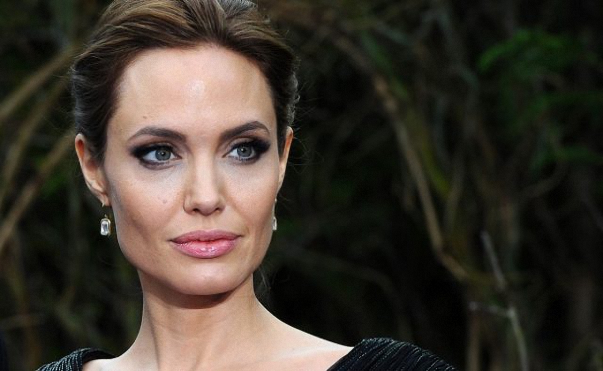Анджелина Джоли вскоре может стать политиком - фото 1
