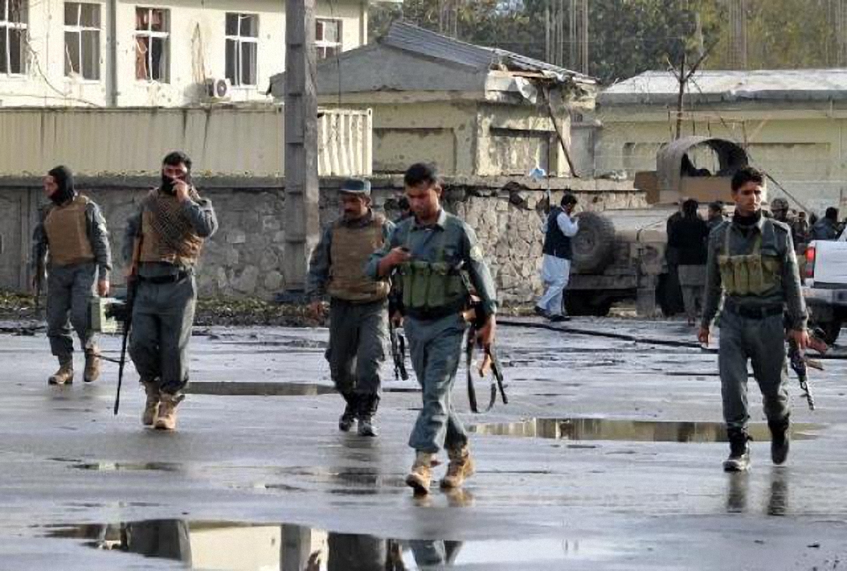 В Афганистане напали на людей в полицейском участке - фото 1