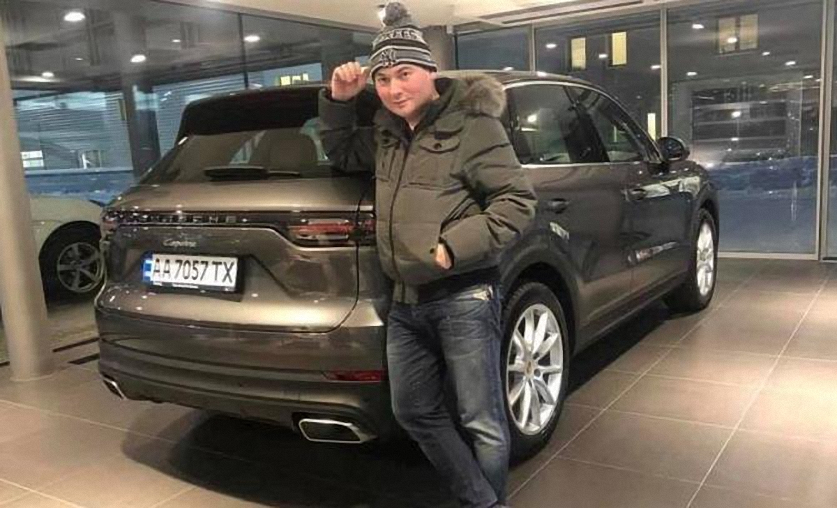 Геннадий Лепский прикупил элитное авто и записал его на брата - фото 1