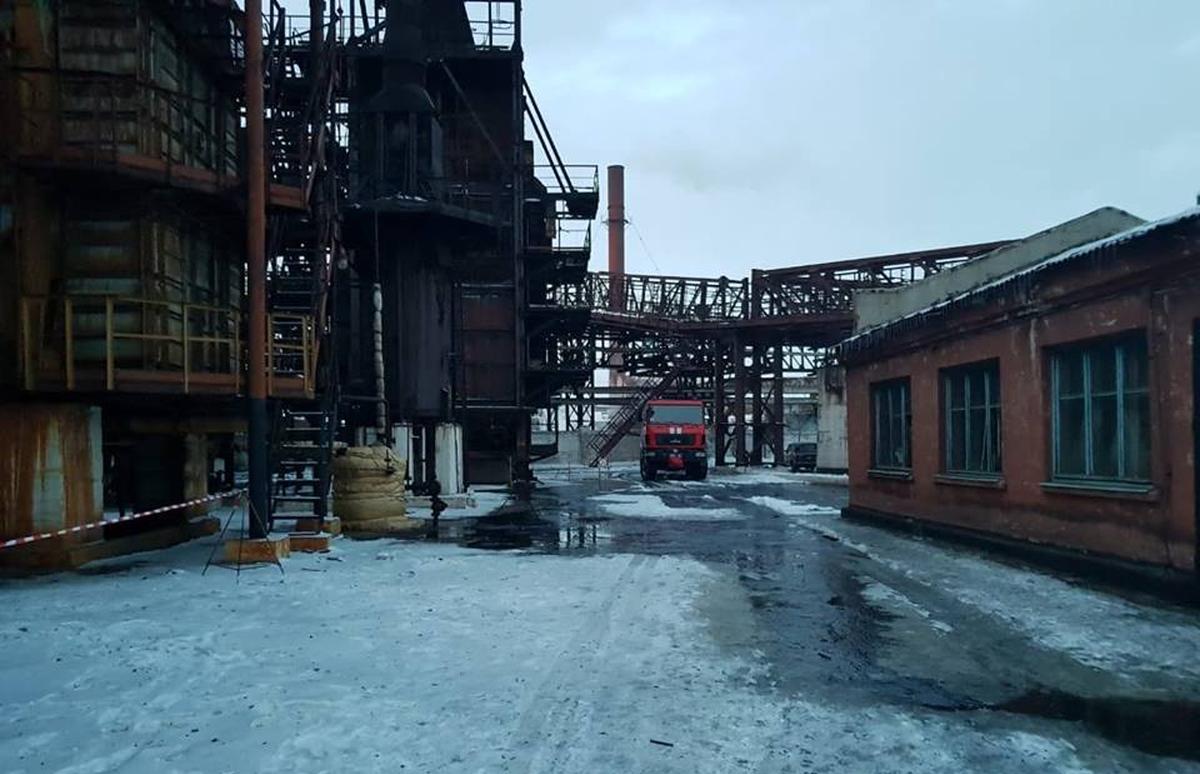 Пять человек попали в реанимацию из-за взрыва на заводе в Каменском - фото 1