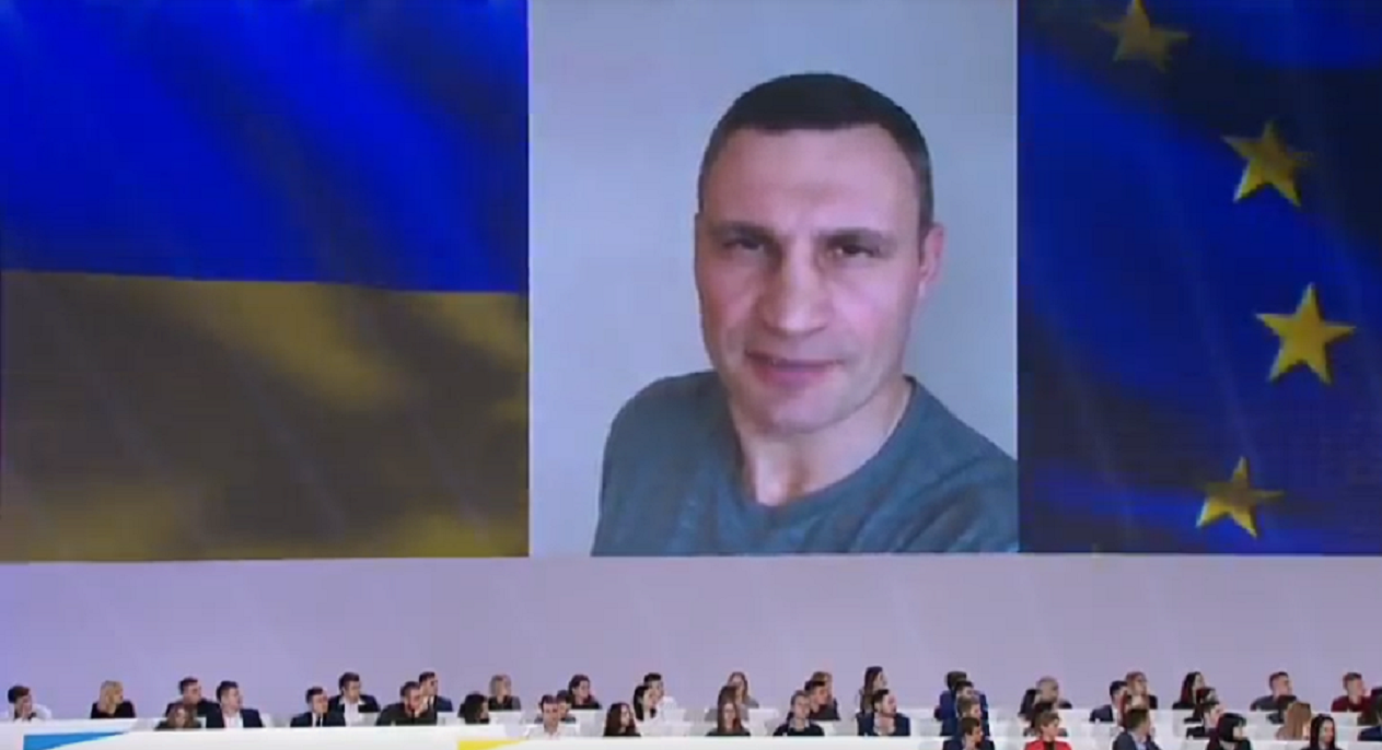 Кличко доказал свою верность Порошенко - фото 1