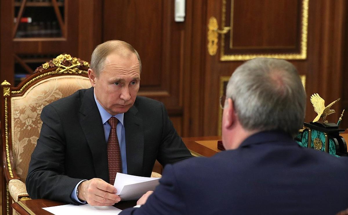 Рогозин выглядит болезненным, а Путин - подавленным - фото 1