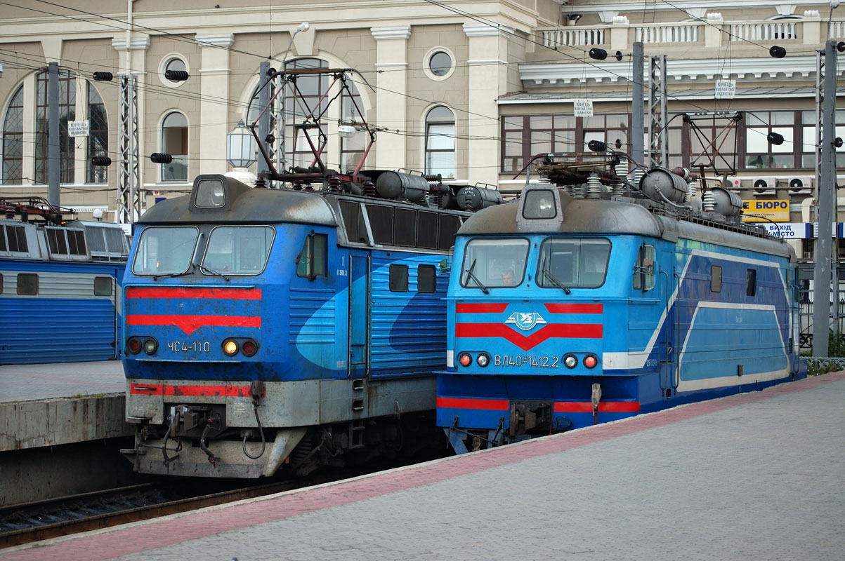 Укрзализныця запустит 17 дополнительны поездов к 8 марта - фото 1