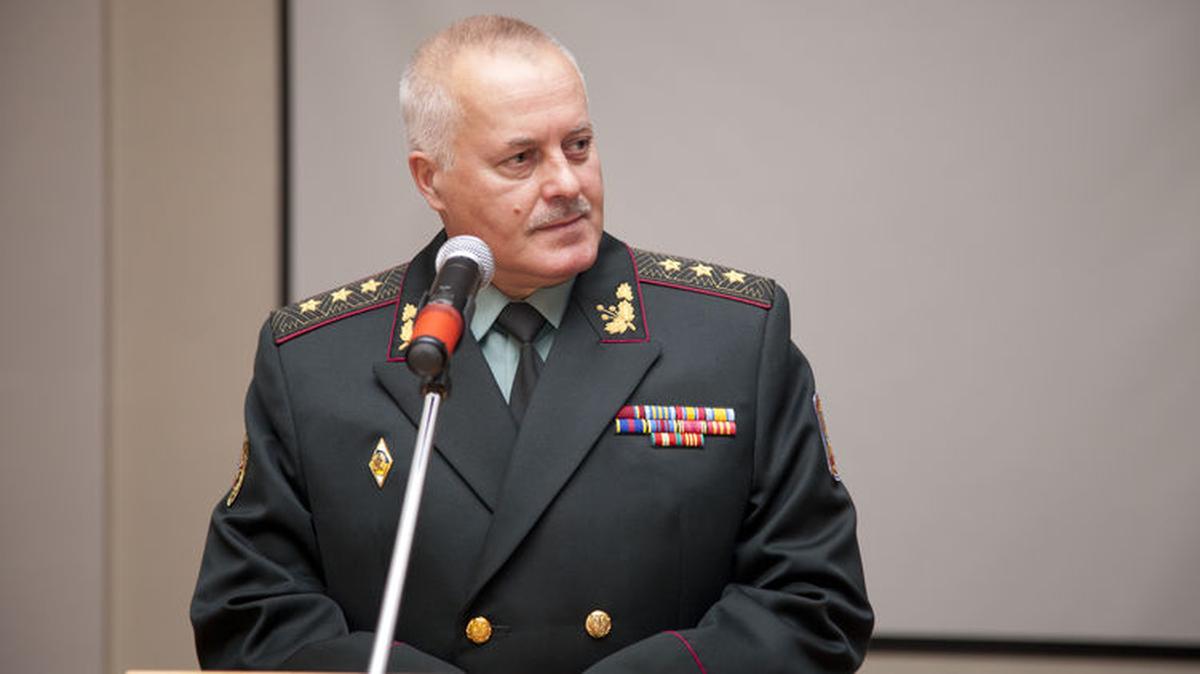 Генерал-полковник Замана задержан по подозрению в госизмене - фото 1