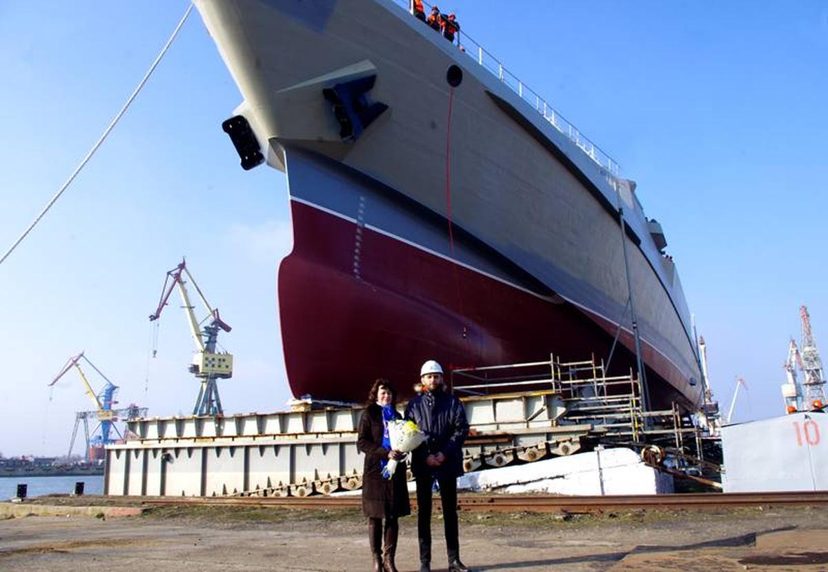 Русские выдают военное судно за гражданское, чтобы избежать санкций - фото 1