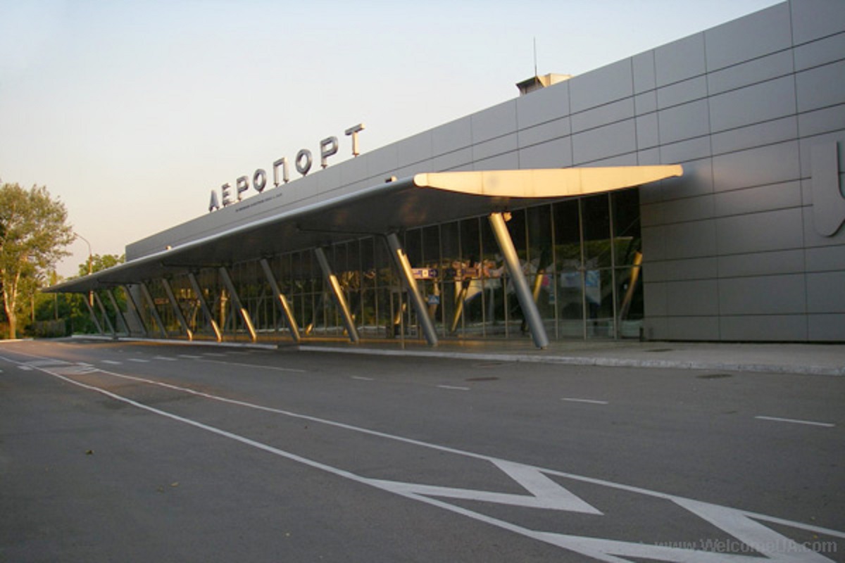 Будем развивать туризм: Мариупольский аэропорт возобновит свою работу - фото 1