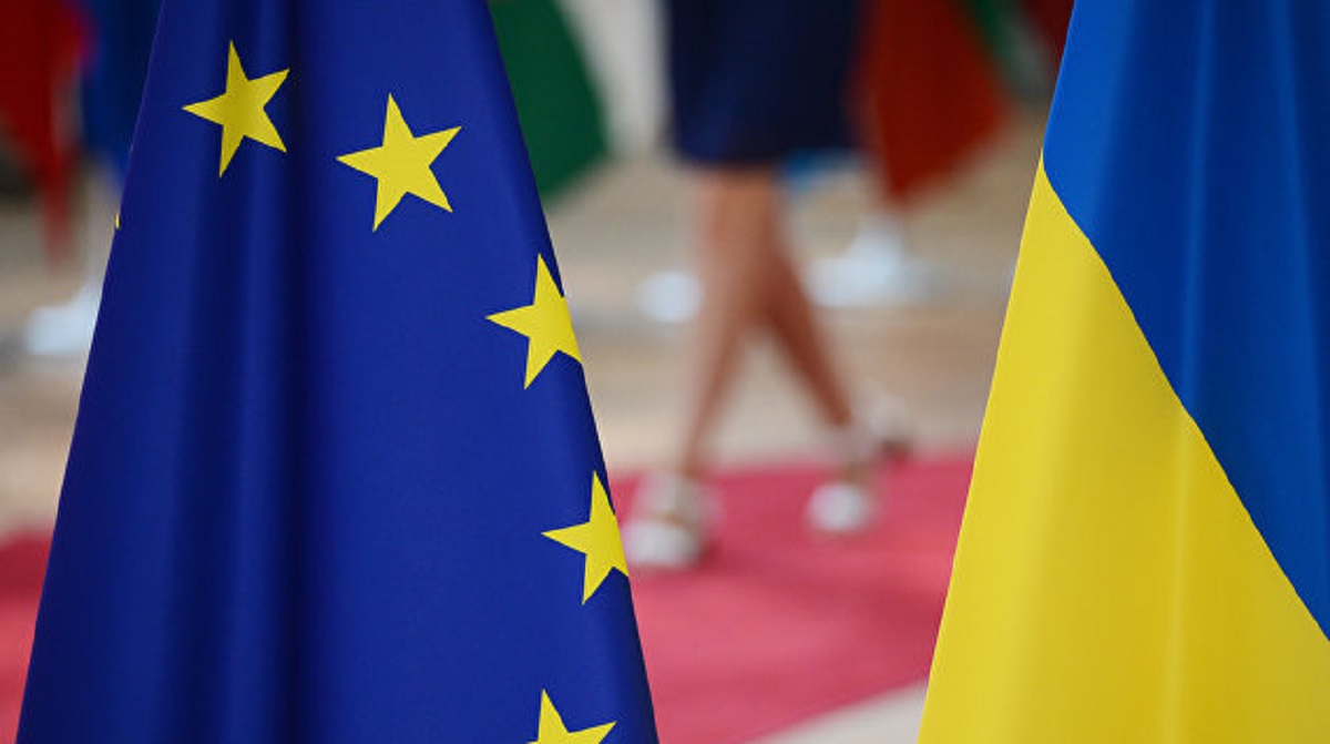 Евросоюз выделит Украине 50 млн евро после нападения русских в море - фото 1
