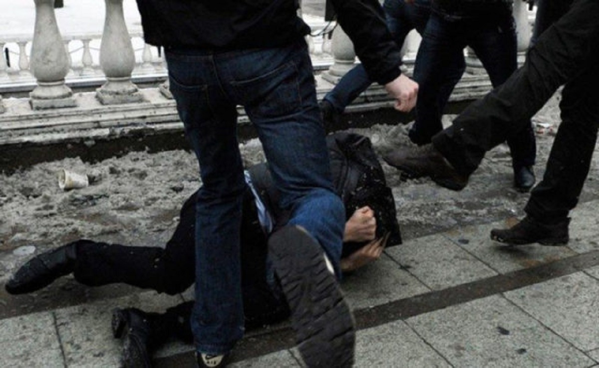В Варшаве унизили, а после жестоко избили таксиста из Украины - фото 1