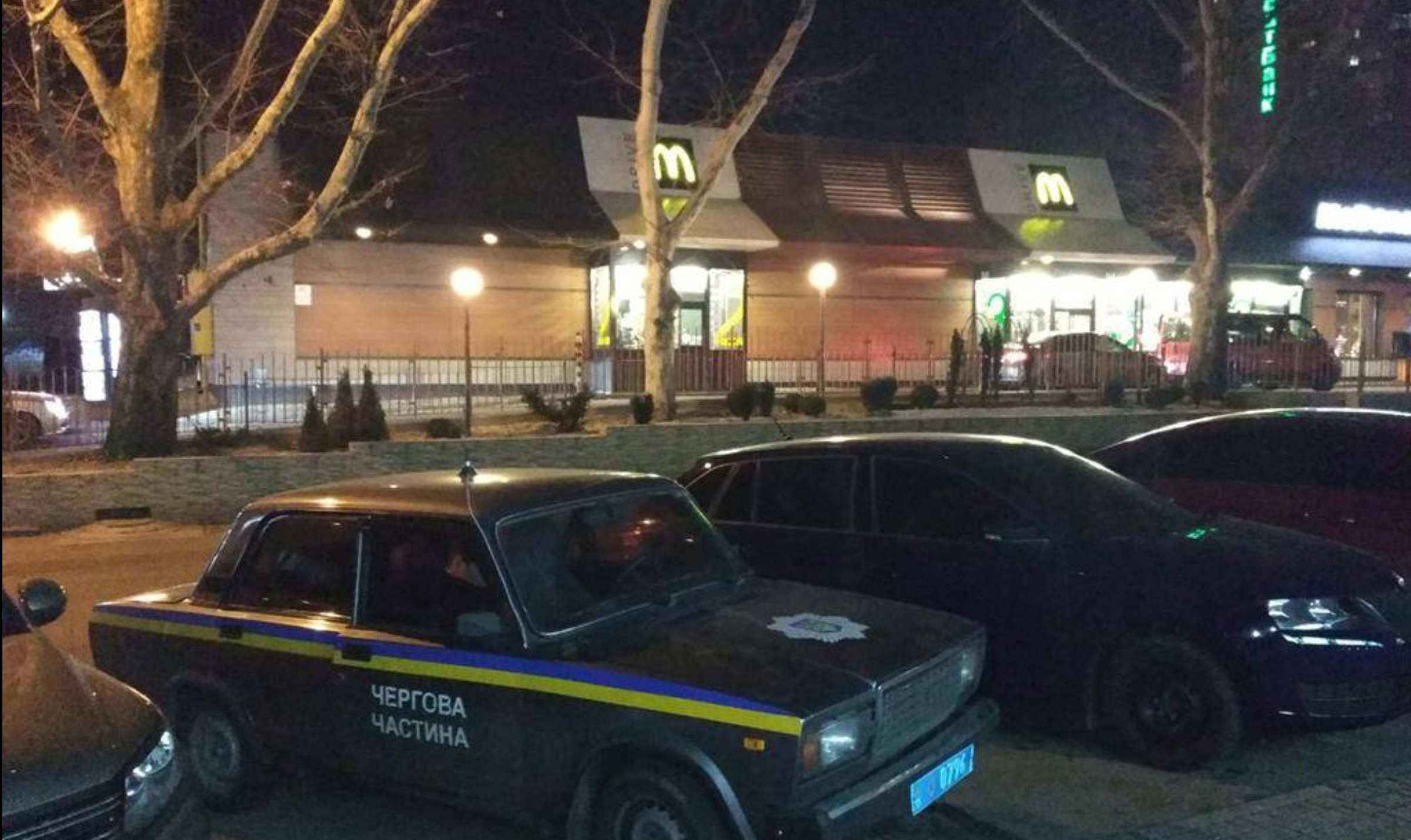 Не поделили бургер: в Николаеве в очереди в McDonald's произошла стрельба - фото 1