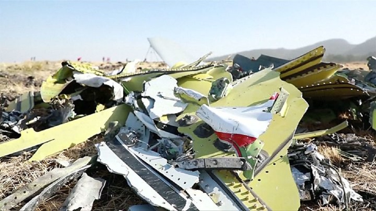 Авиакатастрофа в Эфиопии: известно, что делали диспетчер и пилот перед падением - фото 1
