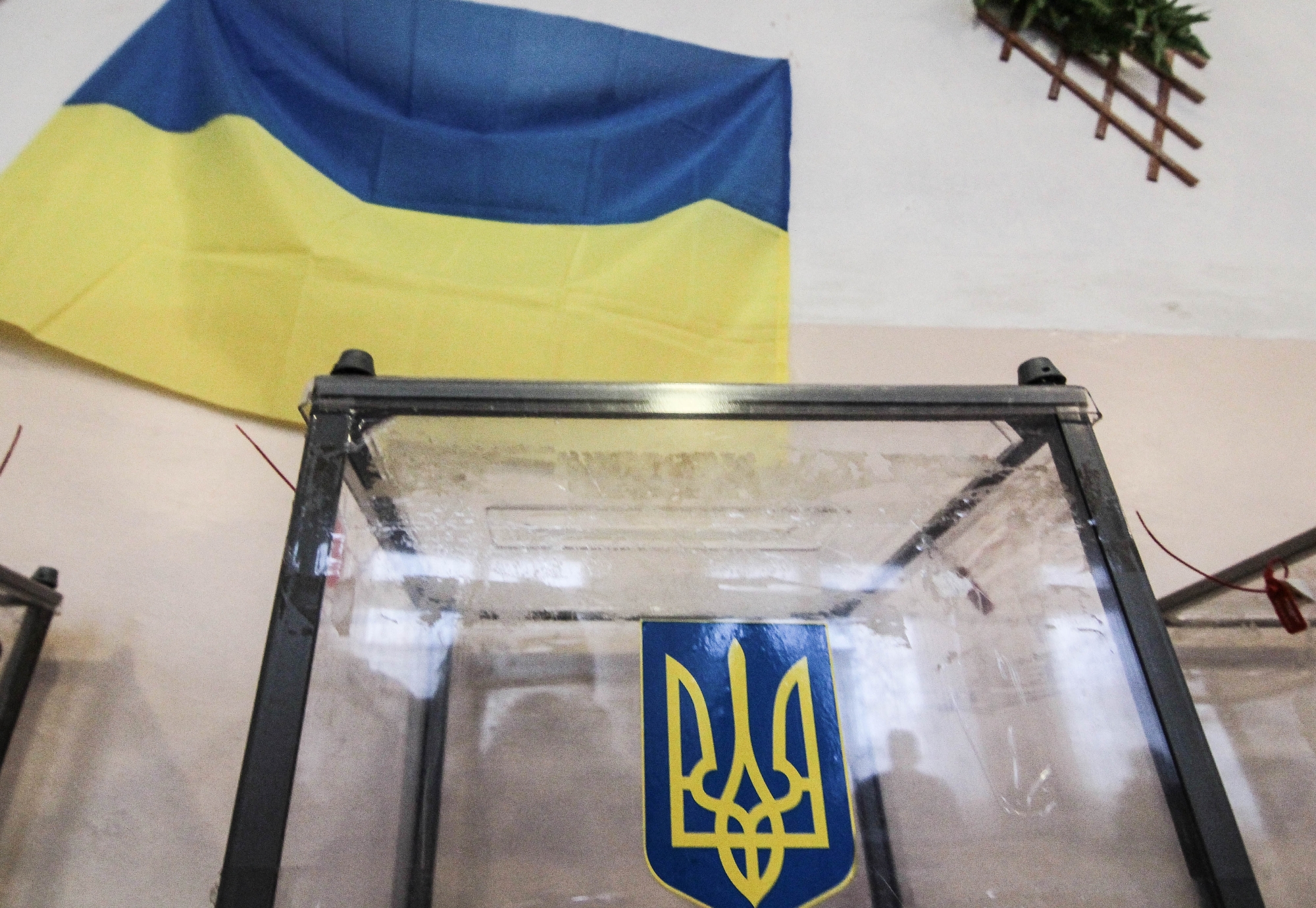 В Украине проходят президентские выборы - фото 1
