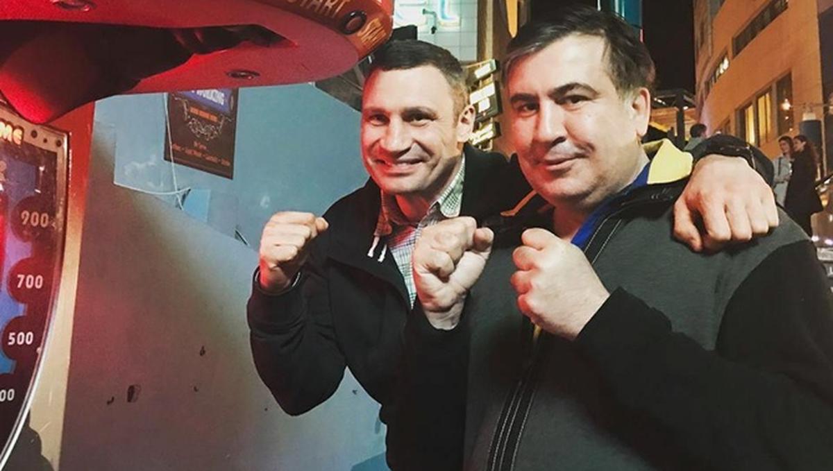 Кличко собирается отдать лидерство в "УДАРе" Саакашвили - фото 1