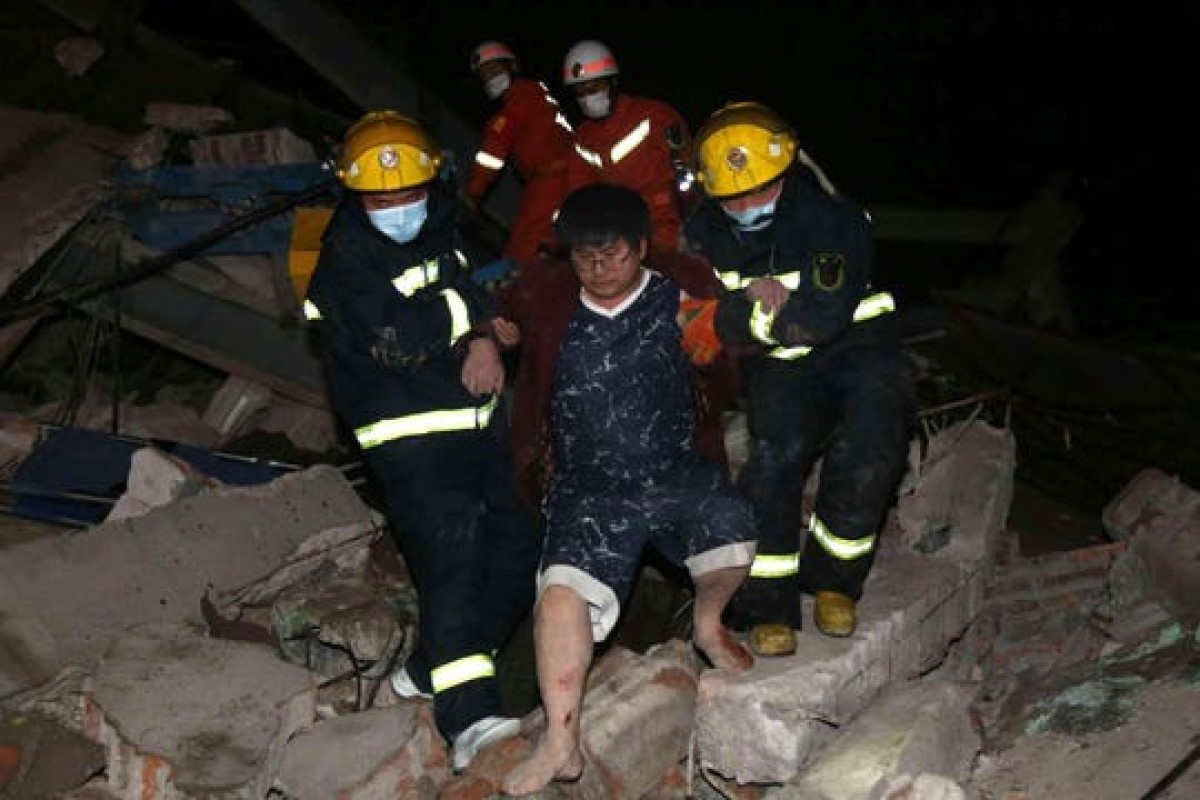 В Китае рухнул отель с десятками людей: Они находились на карантине – ФОТО, ВИДЕО  - фото 1