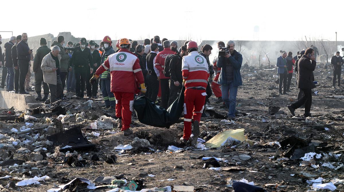 Международная группа экспертов уже анализирует данные с "черных ящиков" сбитого самолета - фото 1