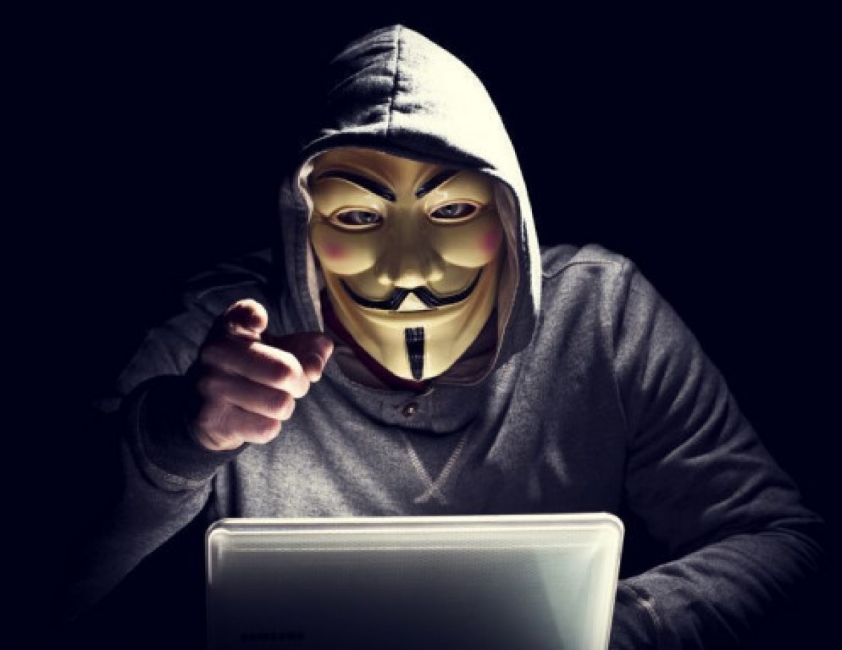 "Взрыв на Ровенской АЭС": Хакеры взломали сайт Нацполиции и дико нашкодили  - фото 1
