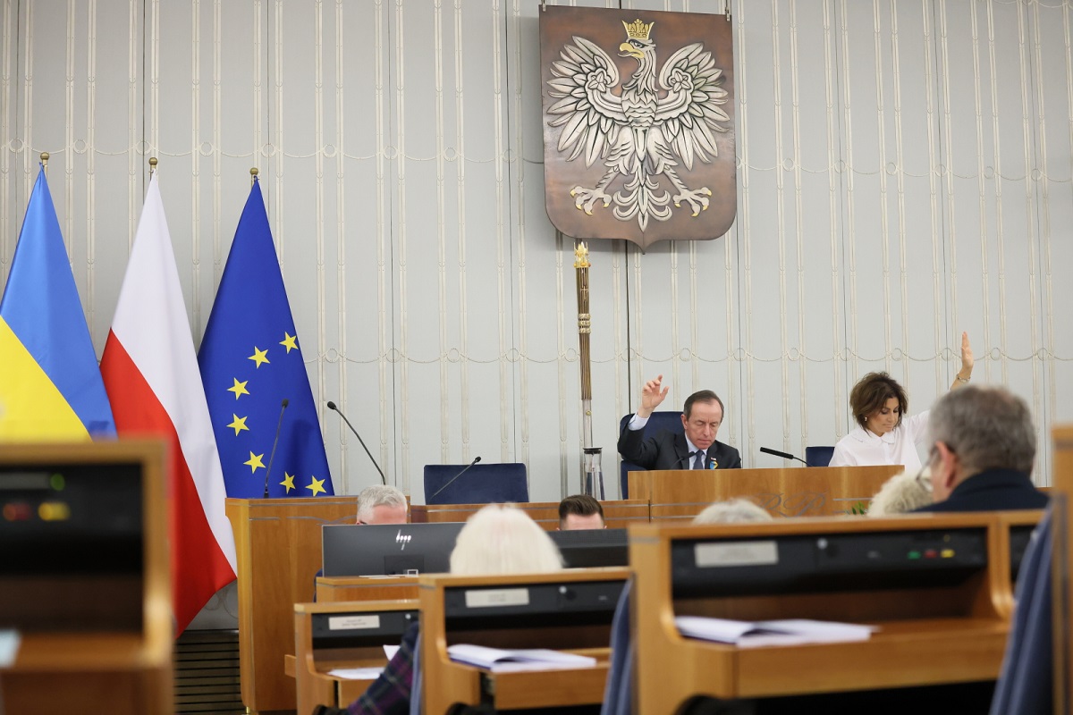 Сенат подбав про українців як міг - 1 Сенат подбав про українців як міг - фото 1
