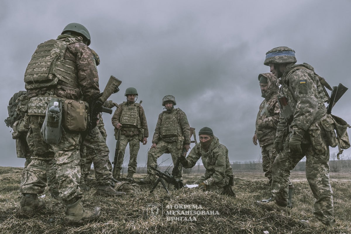 Схоже, зараз лише українці поводяться як дорослі - фото 1