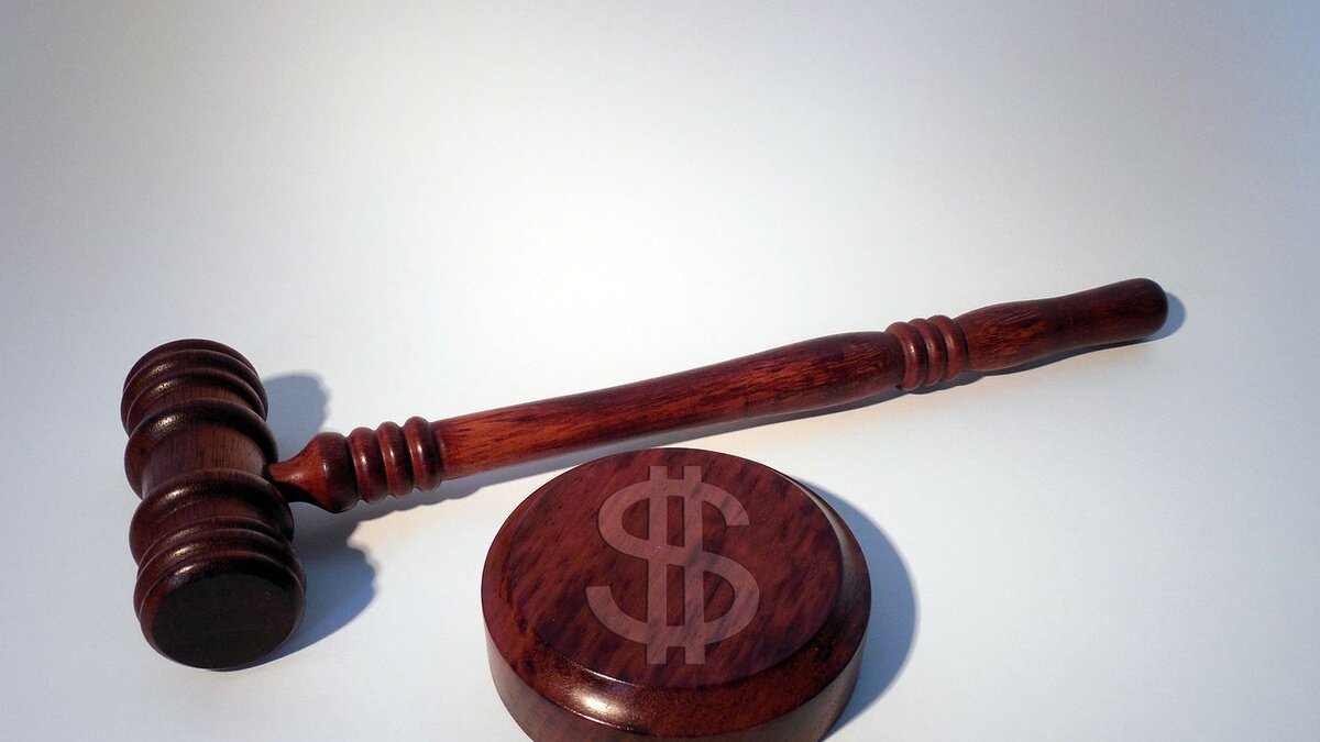 Майже 100 мільйонів за «мотлох»: суд покарав компанію з орбіти Міндіча за браковані бронежилети для ЗСУ - фото 1