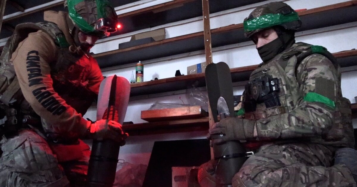 Бібліотека, кафе і дитячий магазин: як ЗСУ випалили гнізда російських дроноводів у Покровську - фото 1
