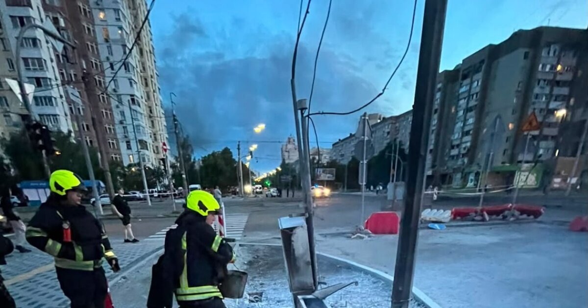Нічна атака на Україну: понад 120 дронів, балістика та 11 постраждалих у Києві - фото 1