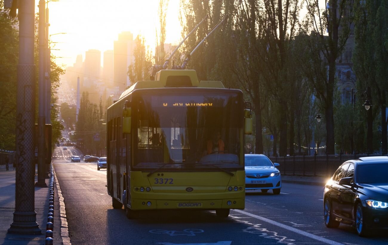 Проїзд по 30 гривень: Київ різко піднімає тарифи на транспорт, але залишає лазівки для економії - фото 1