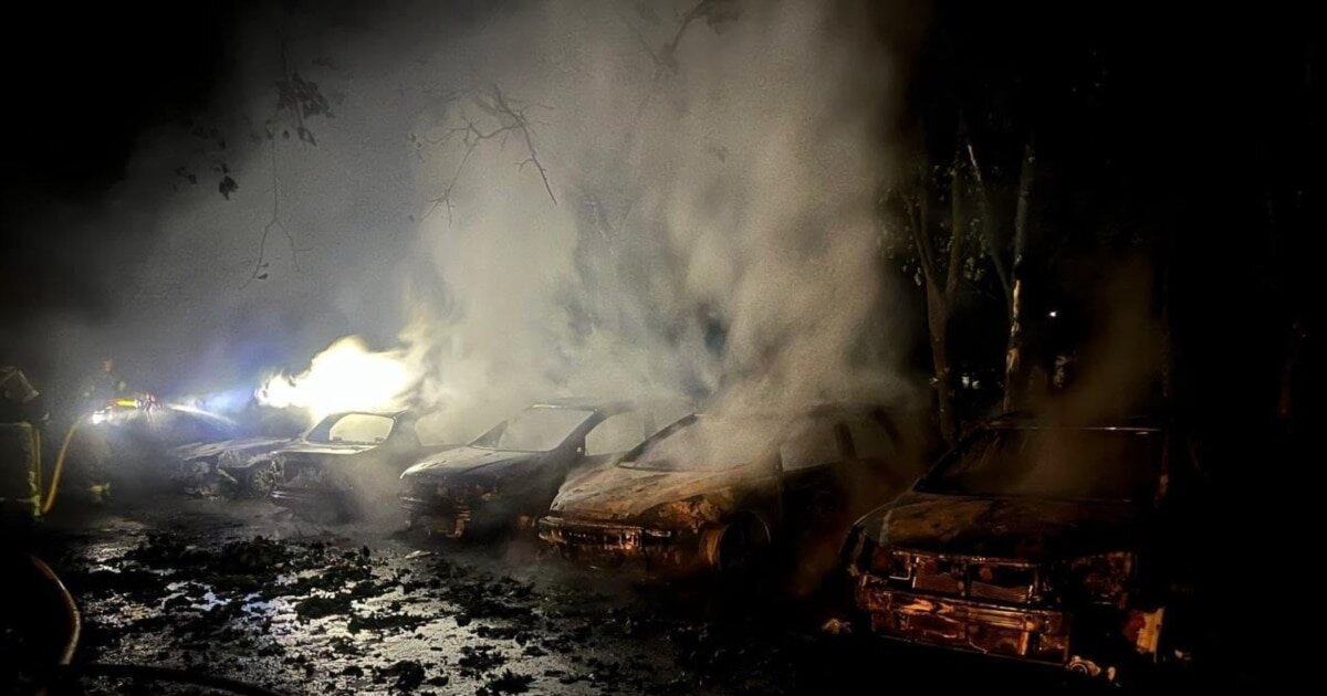 Нічна атака РФ: палаючі склади в Києві, загиблі на Дніпропетровщині та чергові фантазії російського Міноборони - фото 1