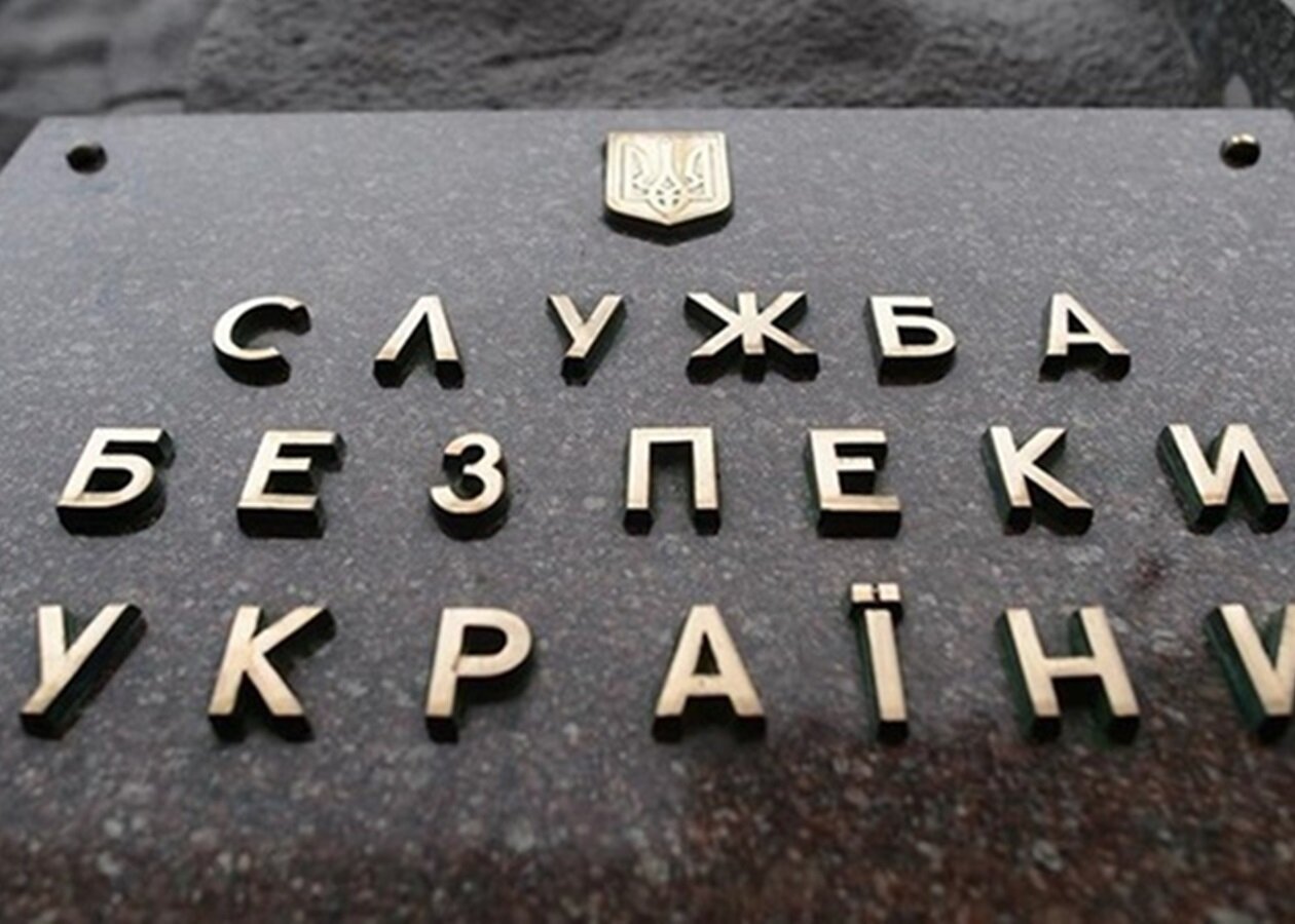 Панорамні вікна та фейкові посвідчення: троє зрадників сіли на 15 років за наведення ракет на Київ та Одесу - фото 1