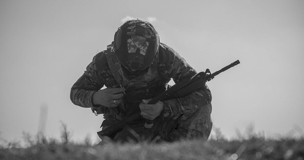 Трагедія у ТЦК на Львівщині: військового знайшли повішеним, кажуть про нерозділене кохання - фото 1