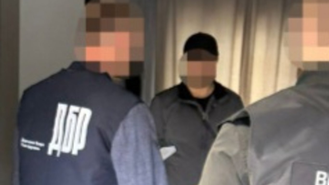 «Білий квиток» під ключ: на Волині судитимуть начальника ТЦК, який списував ухилянтів за 7 тисяч - фото 1