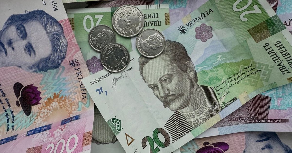 До 3100 гривень до Дня Незалежності: кому держава нарахує гроші автоматично, а кому доведеться писати заяву - фото 1