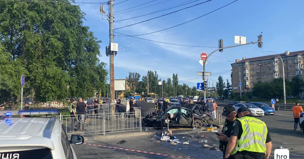 Штрафи більше не лякають: Зеленський доручив РНБО взятися за водіїв-рецидивістів після трагедії на Караваєвих дачах - фото 1