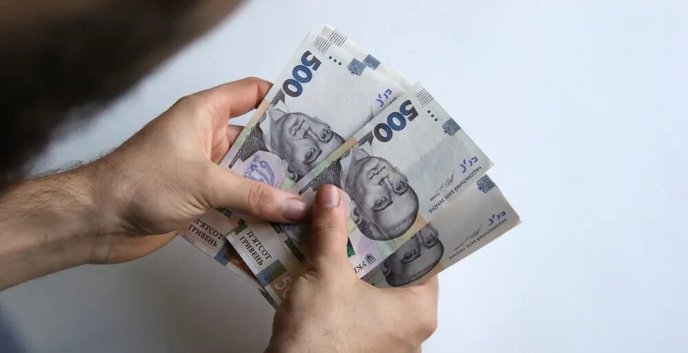 До 112 тисяч гривень на власну справу: як пенсіонерам та переселенцям отримати грант на Дніпропетровщині - фото 1