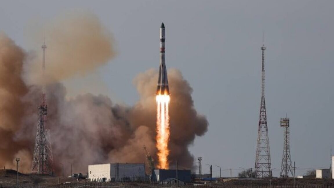 Мінус ракети для окупантів: Україна рознесла ключовий завод «Роскосмосу» за 900 км від кордону - фото 1