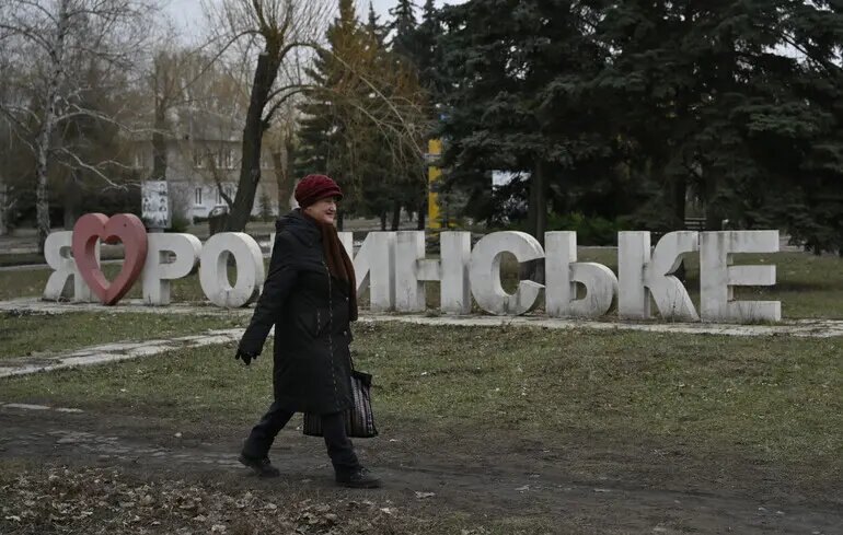 Ворог окупував Родинське та просунувся на трьох напрямках: оцінка DeepState - фото 1