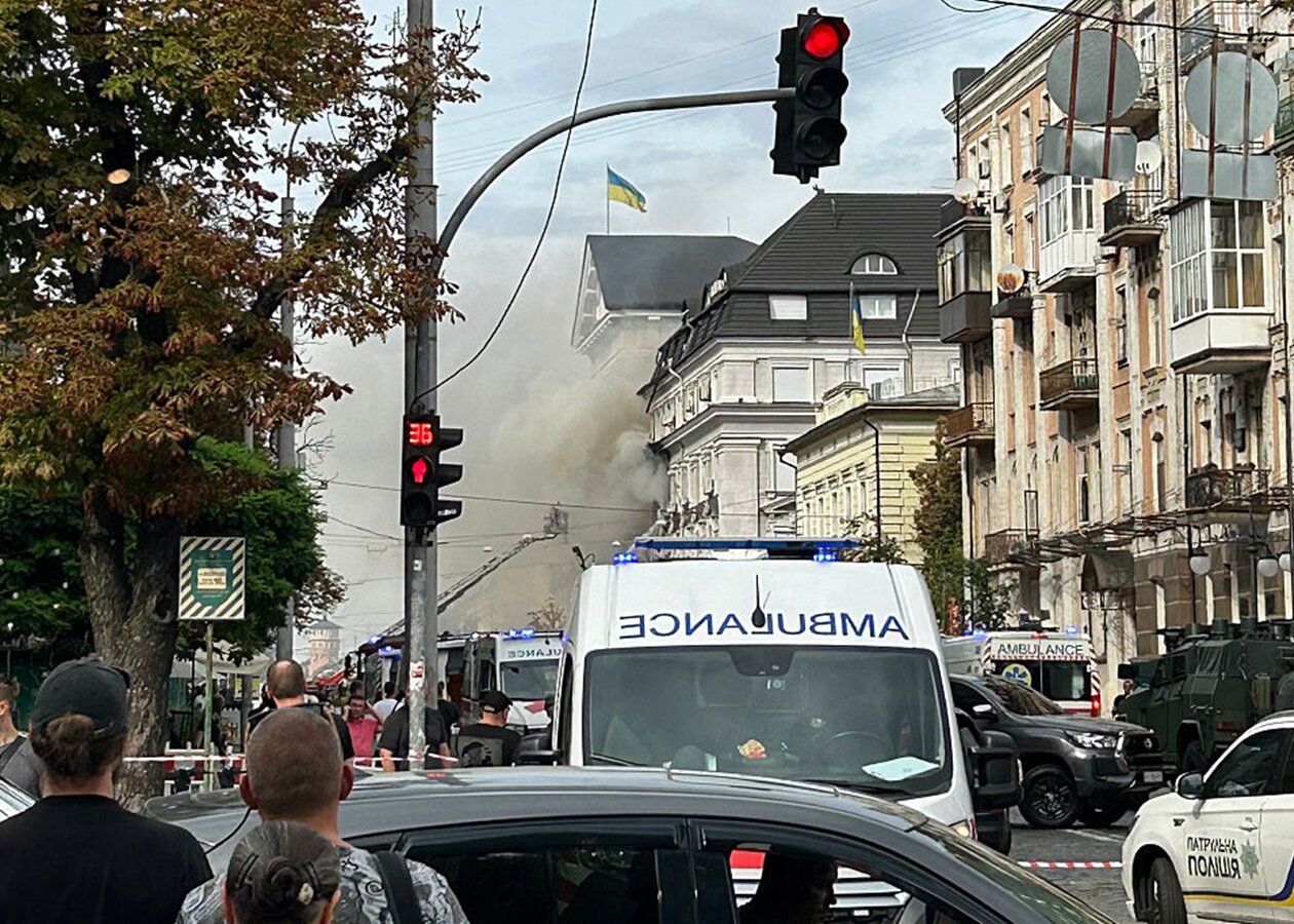 Удар по будівлі СБУ в Києві: як ворожий дрон влучив у центр столиці та до чого тут агент на місці - фото 1