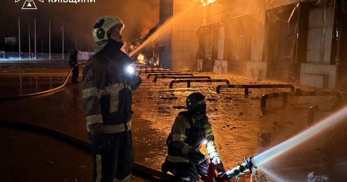 Нічний терор Київщини: зруйнована дев'ятиповерхівка у Борисполі та підлий повторний удар по рятувальниках - фото 1