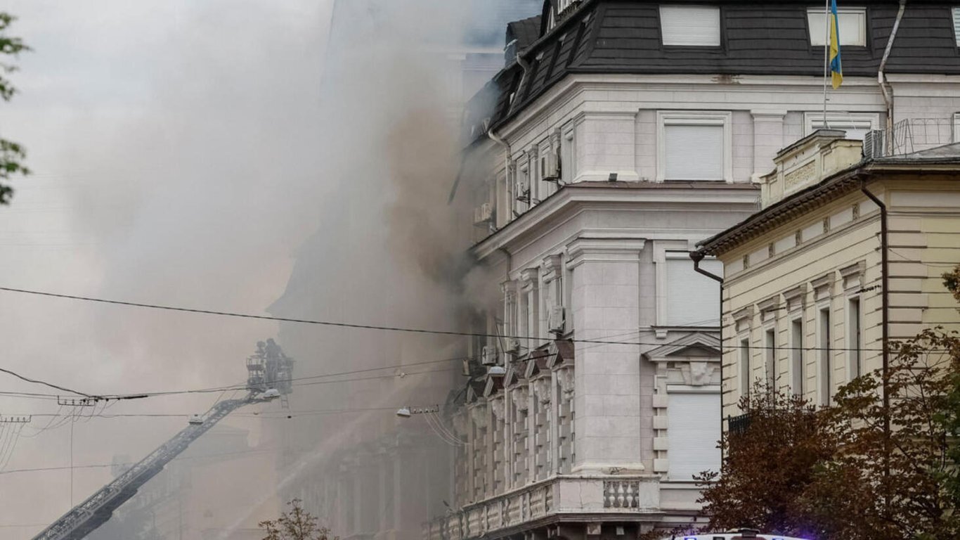 Попередження для Вашингтона чи помста: чому РФ вгатила по будівлі СБУ перед візитом американців - фото 1