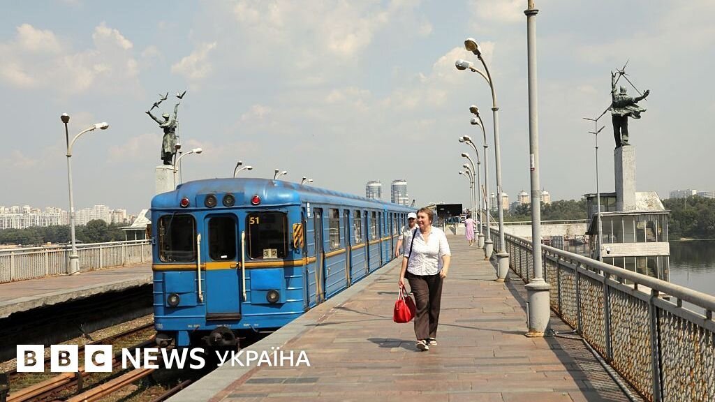 Плюс година для запізнілих: метро та комунальний транспорт Києва змінили графік руху - фото 1